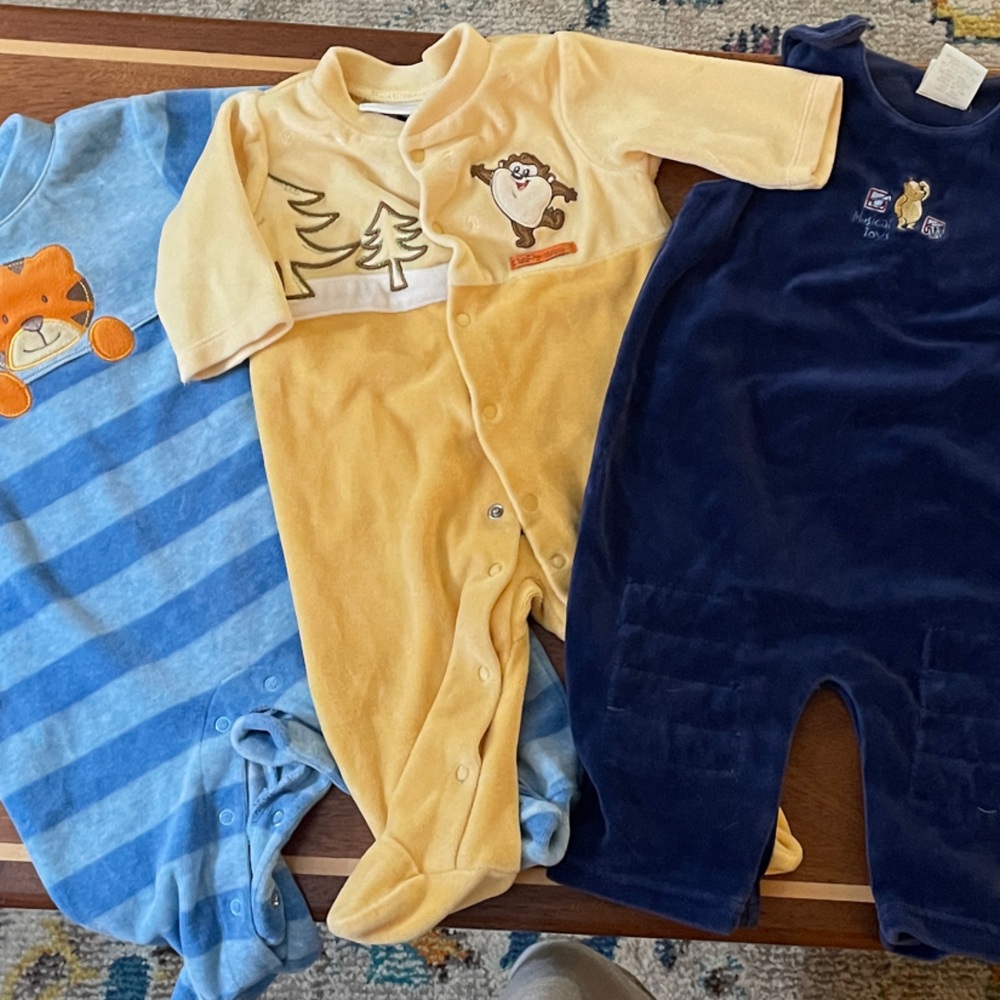 Disney LOT of 3 Velour Tigger Baby Taz Looney Tunes Pooh Snap One Piece 3-6 mo.